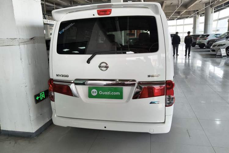 Used Nissan NV200 2016 Revised Version 1.6L CVT Luxury Edition
