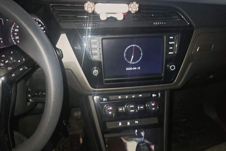 Used Volkswagen Touran 2018 Volkswagen Touran L 280TSI DSG Comfort Edition 7 Seats China V Emission Standard Audio And AC Panel