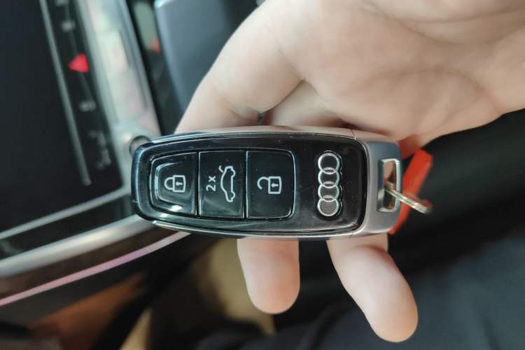 Used Audi Q7 2022 55 TFSI quattro S line Sport model
