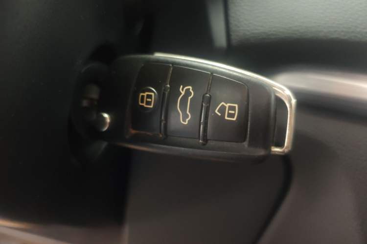 Used Audi A3 2016 Limousine 35 TFSI Style Edition Vehicle Key