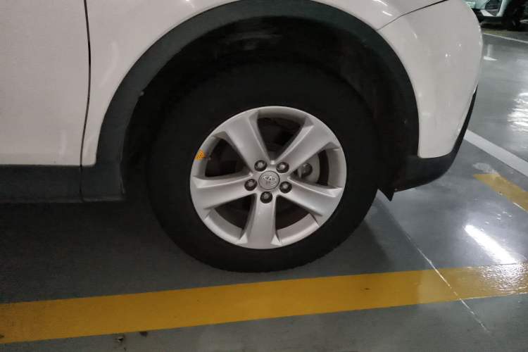 Used Toyota RAV4 2013 2.0L CVT Two-Wheel Drive Urban Edition
