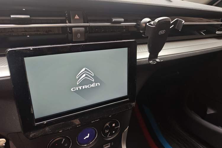 Used Citroen C3-XR 2021 190THP DCT ZhiShang Edition Audio And AC Panel