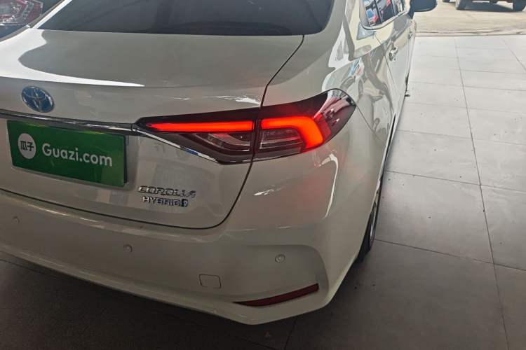 Used Toyota Corolla 2021 Dual-Motor 1.8L E-CVT Elite Edition
