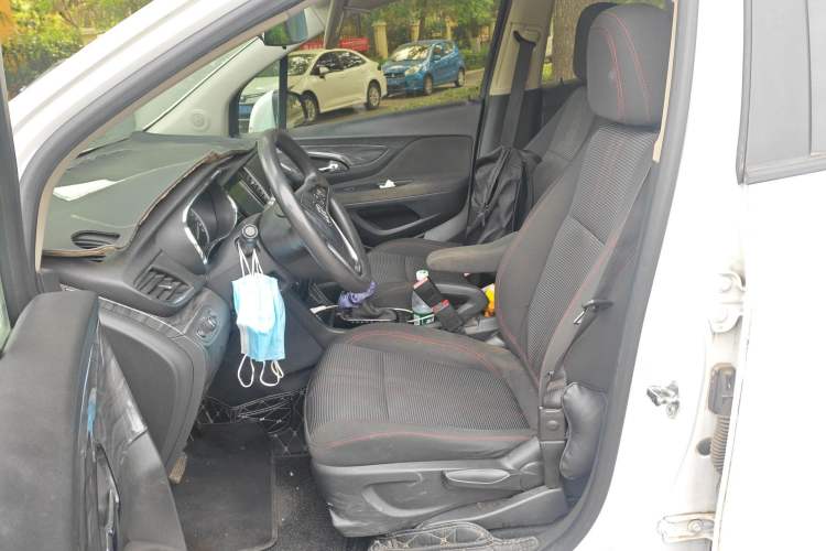 Used Buick Encore 2018 18T Automatic Two-Wheel Drive Urban Leading Model Left Front Seat