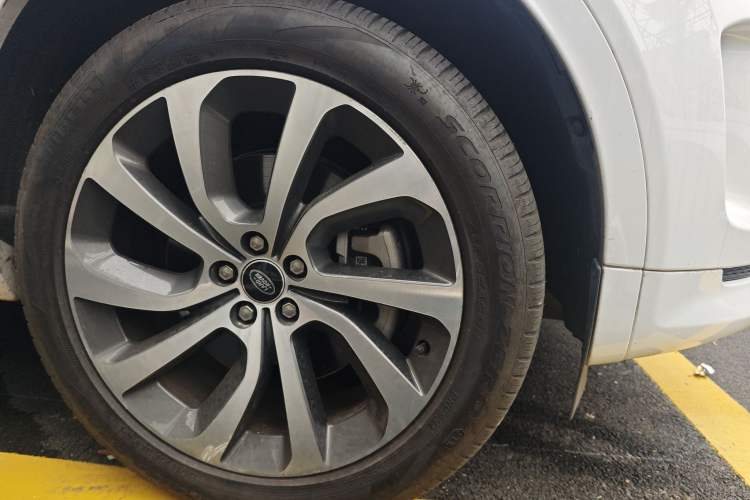 Used Land Rover Discovery Sport 2022 Revised Version 249 PS R-Dynamic S Performance Edition 5 Seats
