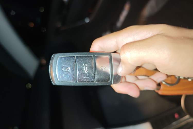 Used Volkswagen Magotan 2013 1.8TSI Luxury Model Vehicle Key