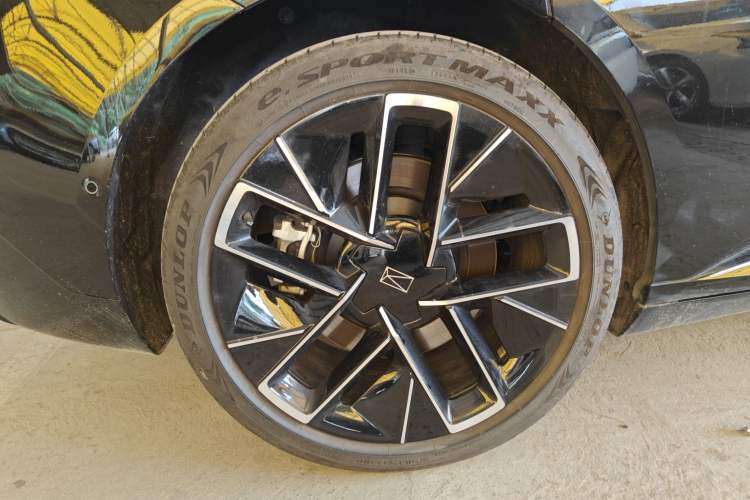 Used Avatr 12 2025 Updated Ultra All-Electric Four-Wheel Drive Exterior 5