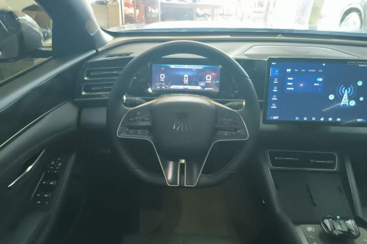 Used BYD Qin L 2024 DM-i 120KM Beyond Model
