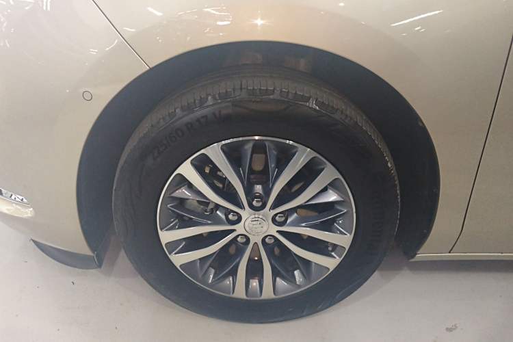 Used Buick GL8 2021 ES Land Cruiser 653T Luxury Edition Exterior 4