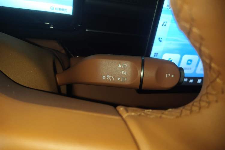 Used Wuling Xingguang 2025 610 km Smart Flagship Version Gear Lever