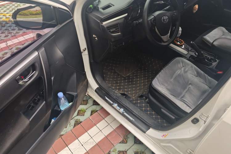 Used Toyota Levin 2016 1.6G CVT Elite Edition Interior 3