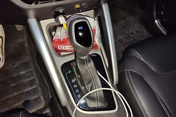 Used Geely Auto Vision X3 2017 1.5L Automatic Luxury Model Gear Lever