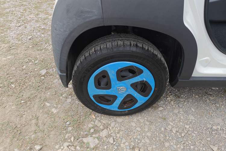 Used Baojun E100 2020 305KM Smart Drive Version Right Rear Wheel Hub