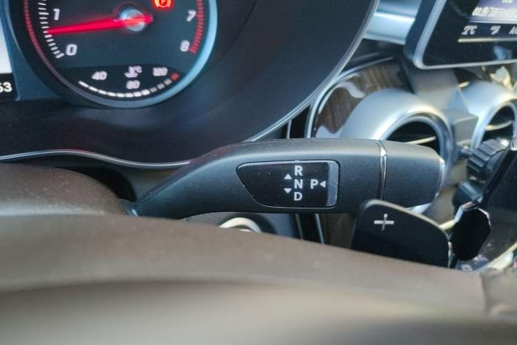 Used Mercedes-Benz GLC 2018 GLC 260 4MATIC Luxury Model
