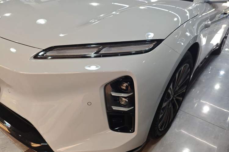 Used Nio ET5T 2025 75 kWh Touring Left Front Headlight