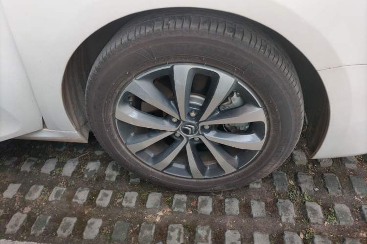 Used Citroen C6 2018 380THP Luxury Version Right Front Wheel Hub