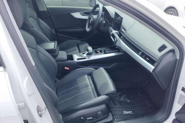 Used Audi A4L 2020 40 TFSI Fashion Dynamic Model
