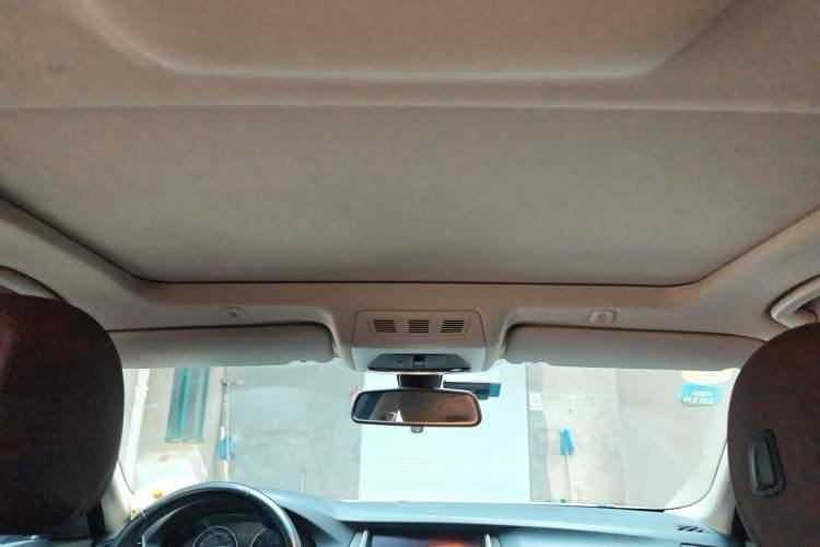 Used BMW 5 Series 2014 525Li Luxury Design Package