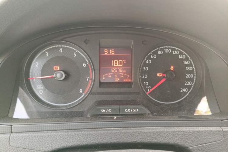 Used Volkswagen Santana 2021 1.5L Manual Fashion Edition Odometer Close Up