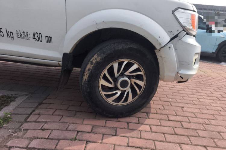 Used Dongfeng Ruichi 2017 2.5T Diesel Two-Wheel Drive Standard Version ZD25T5