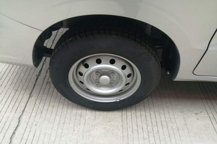 Used Wuling Hongguang V 2022 1.5L Jingqu Version Hydraulic Power Steering LAR
