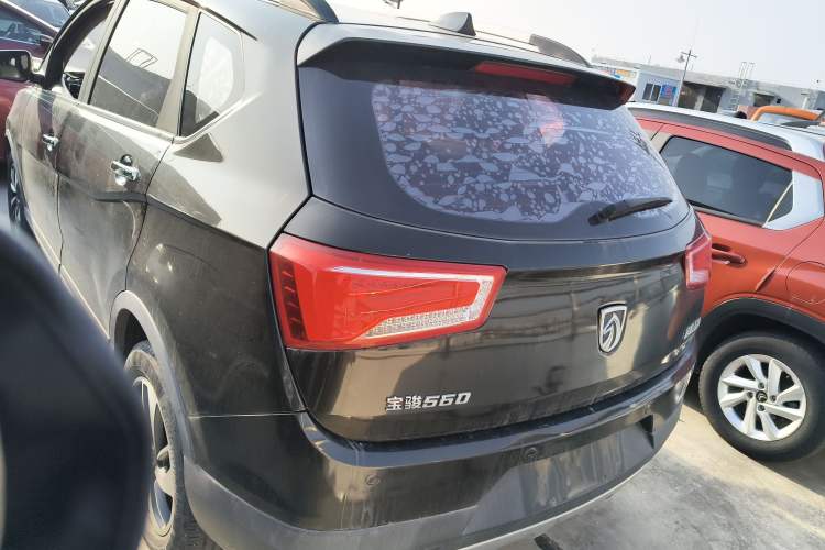 Used Baojun 560 2015 1.8L manual luxury version