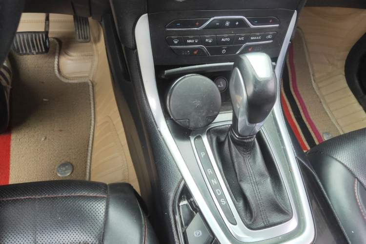 Used Ford Edge 2016 EcoBoost 245 Four-Wheel Drive Titanium Edition 7-Seater
