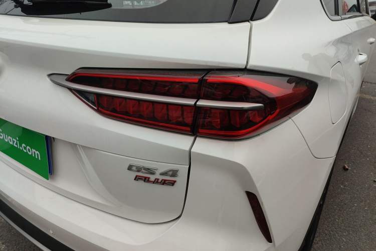 Used GAC Trumpchi GS4 PLUS 2021 270T Automatic Galaxy Edition Right Rear Taillight