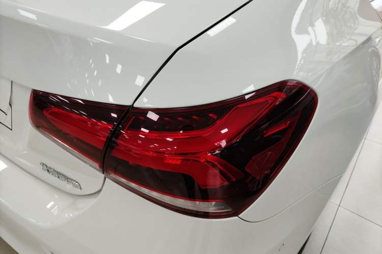 Used Mercedes-Benz A-Class 2022 Revised Version A 200 L Sport Sedan Fashionable Style
