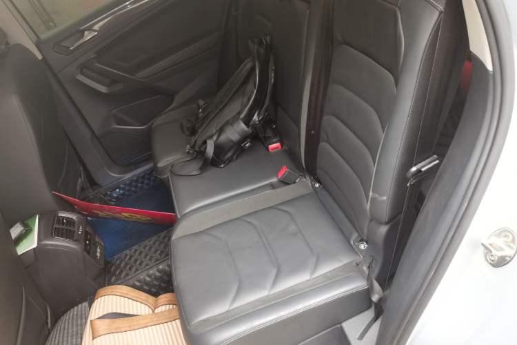 Used Volkswagen Tiguan L 2019 330TSI Automatic Two-Wheel Drive Smart Luxury Version China VI Standard Left Rear Seat