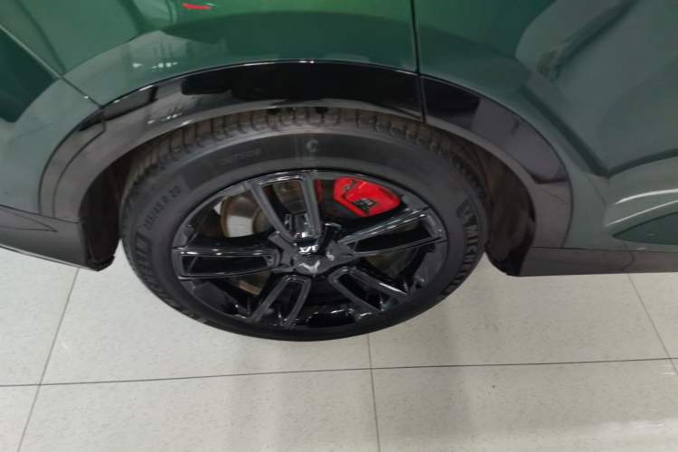 Used VOYAH FREE 2025 318 259 km All-Wheel-Drive Exploration Edition Right Rear Wheel Hub