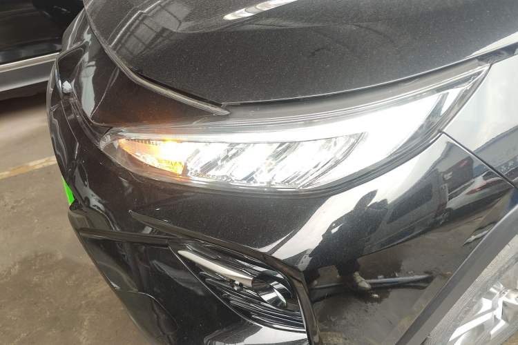 Used Toyota Wildlander 2021 Dual-Motor 2.5L E-CVT Four-Wheel Drive Luxury Edition Left Front Headlight