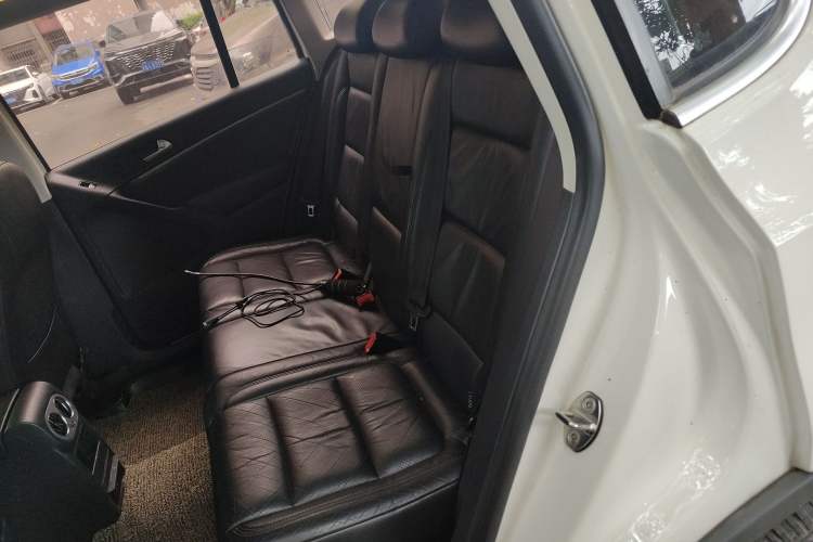 Used Volkswagen Tiguan 2015 1.8TSI Automatic Two-Wheel Drive Luxury Model Left Rear Seat