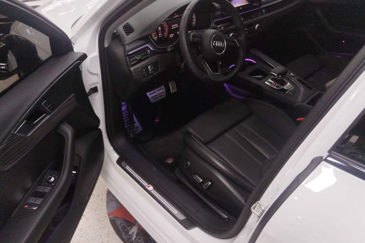 Used Audi A4L 2024 40 TFSI Fashion Dynamic Model