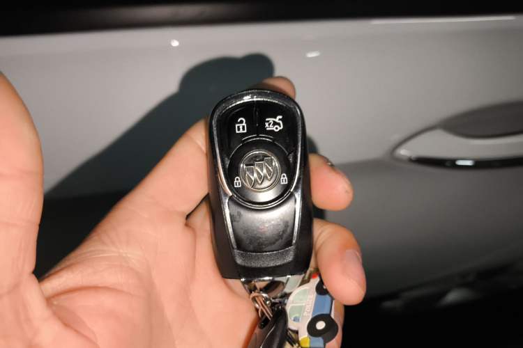 Used Buick Regal 2019 20T Elite Version China VI Standard Vehicle Key