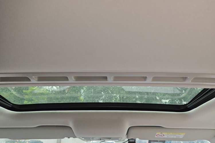 Used Volkswagen Jetta 2017 1.5L Manual Comfort Model Headliner