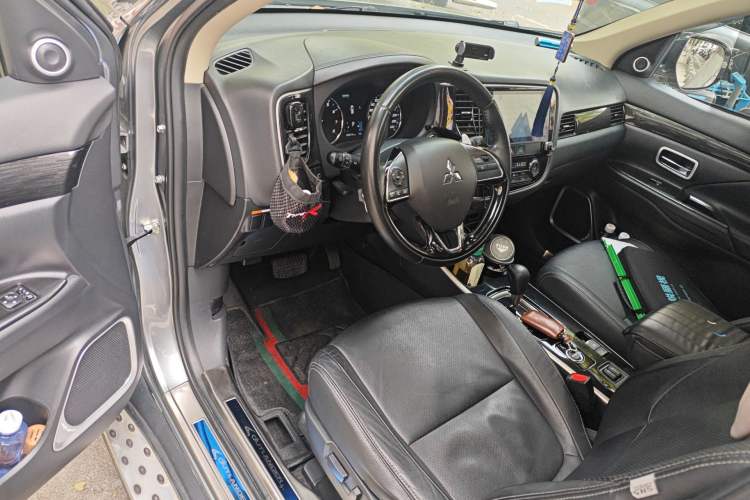 Used Mitsubishi Outlander 2018 2.4L 4x4 Elite Edition 5 Seats
