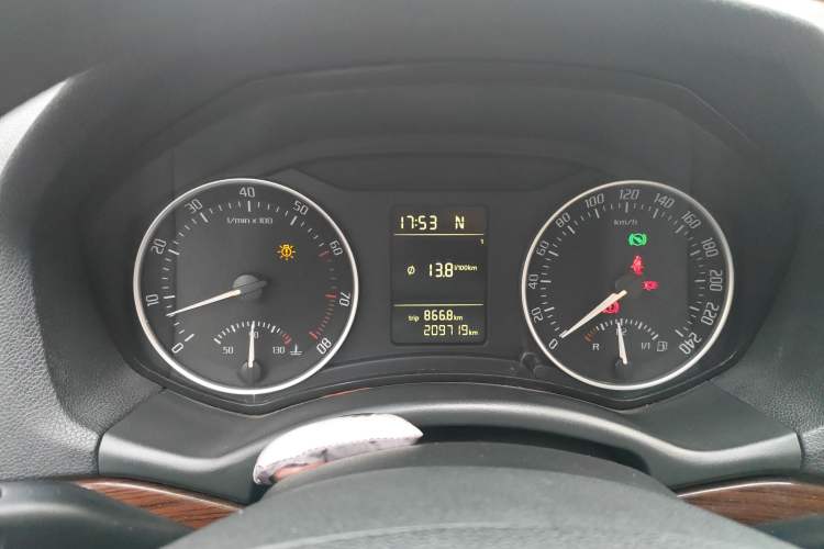 Used Skoda Octavia 2010 2.0L Automatic Yijun Edition