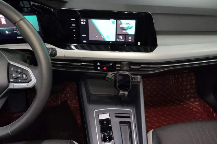 Used Volkswagen Golf 2023 Facelift 280TSI DSG Pro
