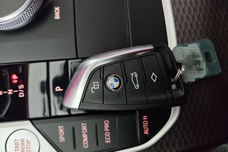 Used BMW 3 Series 2025 330Li M Sport Shadowline Package Vehicle Key