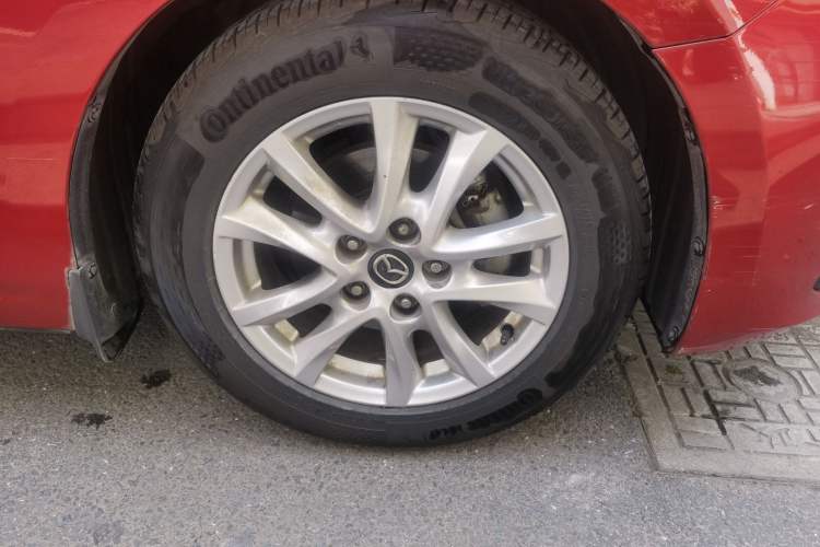 Used Mazda 3 Axela 2014 Sedan 1.5L Automatic Comfort Model Right Front Wheel Hub