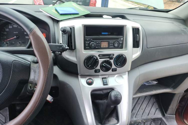 Used Nissan NV200 2013 1.6L Luxury Model China IV Standard Audio And AC Panel