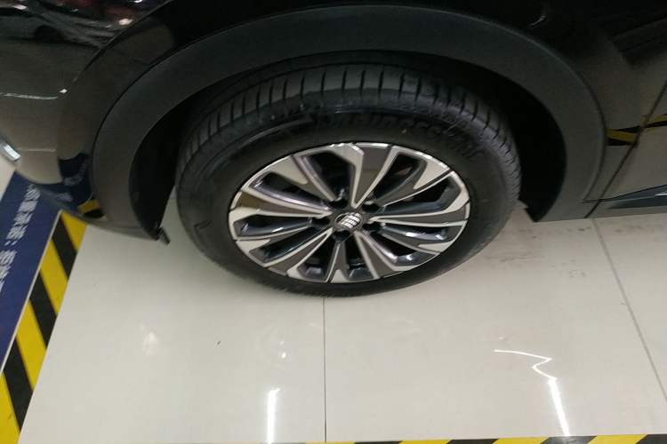 Used Buick Envision 2025 25T Entry-Grade Platinum Edition