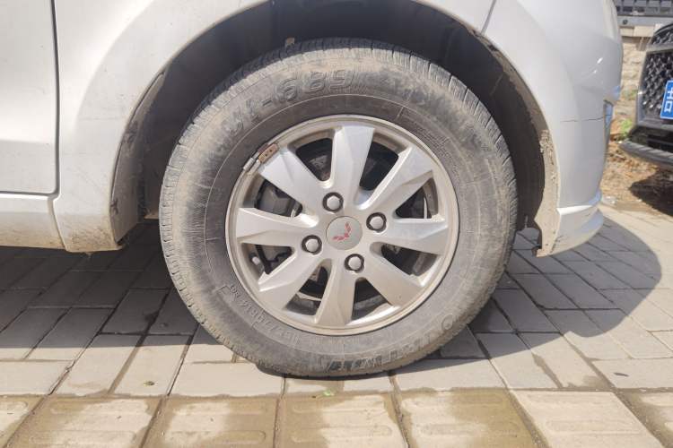 Used Wuling Hongguang 2015 1.2L S Base Model China IV
