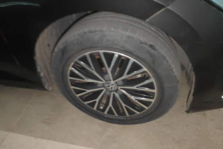 Used Volkswagen Sagitar 2019 200TSI DSG Comfort Version China VI Standard Right Front Wheel Hub