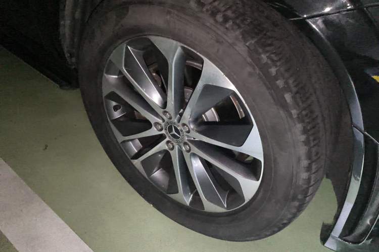Used Mercedes-Benz GLE 2022 GLE 350 4MATIC Stylish Model Right Front Wheel Hub