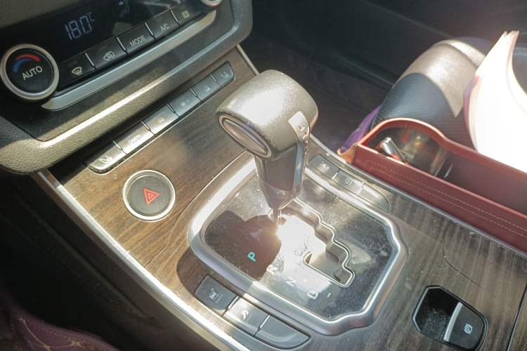 Used Land X7 2015 2.0T Panoramic Prestige Edition