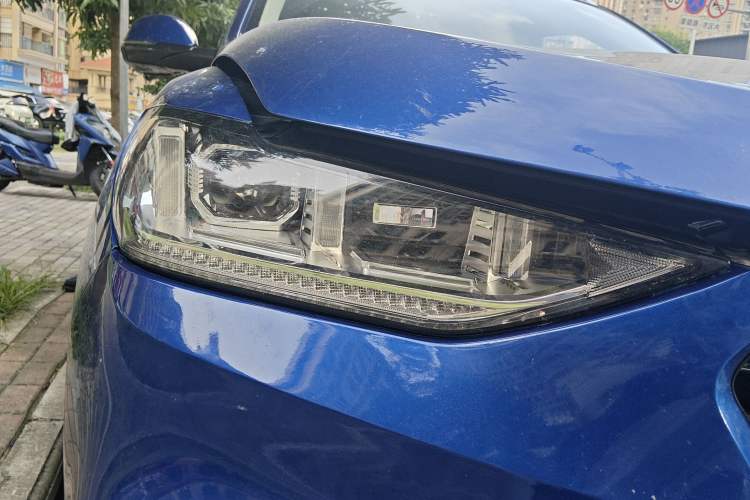 Used Wey VV6 2018 2.0T Two-Wheel-Drive Ultra-Luxury Version China V Standard