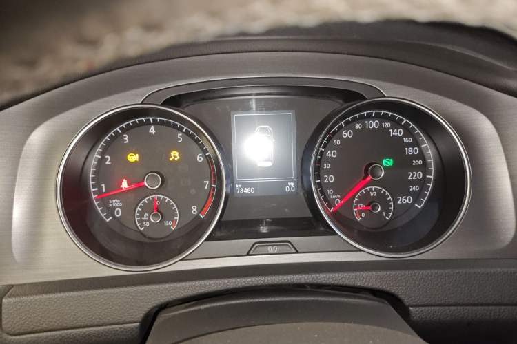 Used Volkswagen Golf 2016 230TSI Automatic Comfort Version
