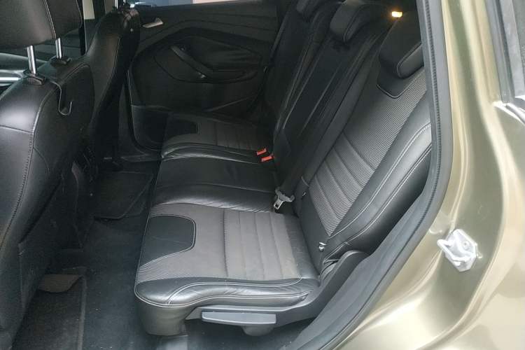 Used Ford Kuga 2013 1.6L GTDi Two-Wheel-Drive Trend Model Left Rear Seat